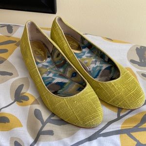 Mustard yellow sheychelles weekenders flats